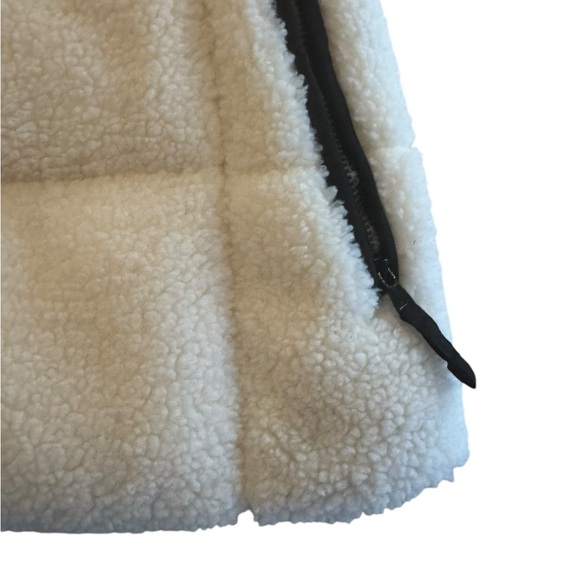 Talbots QUILTED SHERPA PUFFER VEST - Picture 6 of 8